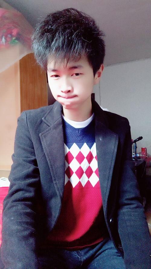 陈烁群个人资料,才华横溢的青年才俊，多领域成就斐然